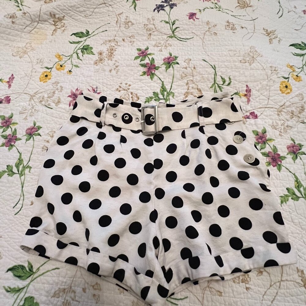 Woman shorts
